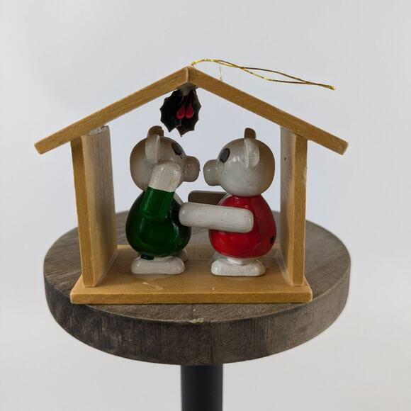 1980 Polar Bear Kissing Christmas Ornament True Vintage Holiday Decoration Tree - Picture 1 of 13